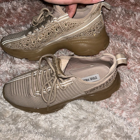 Steve Madden Sneakers SM NY90 size 10 women’s worn twice - Picture 5 of 7